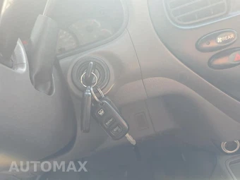 2002 Toyota Sequoia SR5 – miniatura 21