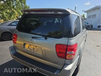 2002 Toyota Sequoia SR5 – miniatura 4