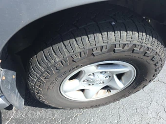 2002 Toyota Sequoia SR5 – miniatura 9