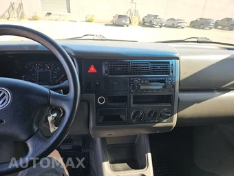 2002 Volkswagen EuroVan MV 115.0" WB - miniatura 11
