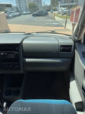 2002 Volkswagen EuroVan MV 115.0" WB - miniatura 26