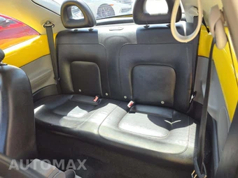 2002 Volkswagen New Beetle GLS – miniatura 13