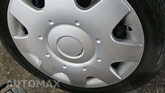 2002 Volkswagen New Beetle GLS - miniatura 45