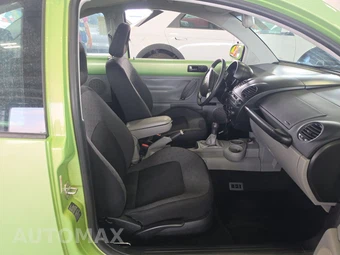 2002 Volkswagen New Beetle GLS - miniatura 8