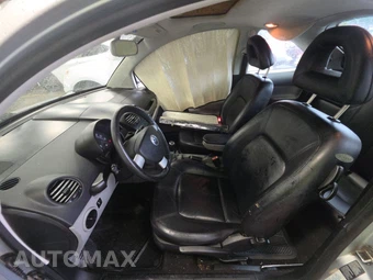 2002 Volkswagen New Beetle GLX – miniatura 7