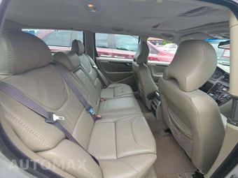 2002 Volvo V70 XC w/Moonroof – miniatura 16