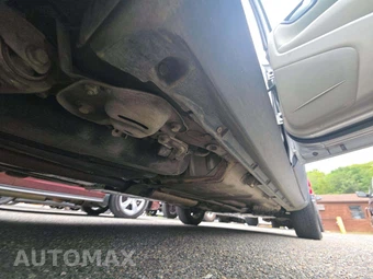 2002 Volvo V70 XC w/Moonroof – miniatura 17