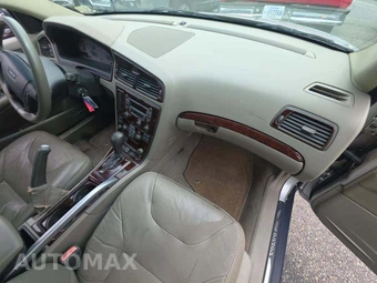 2002 Volvo V70 XC w/Moonroof – miniatura 19