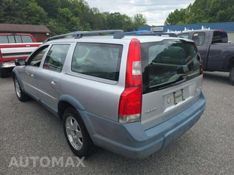 2002 Volvo V70 XC w/Moonroof – miniatura 2