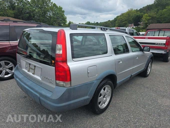 2002 Volvo V70 XC w/Moonroof – miniatura 3