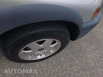 2002 Volvo V70 XC w/Moonroof – miniatura 33