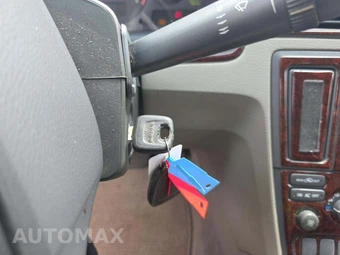 2002 Volvo V70 XC w/Moonroof – miniatura 8