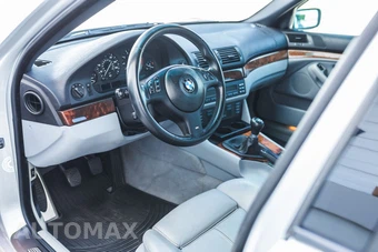 2003 BMW 5 Series Sedan 540i - miniatura 2