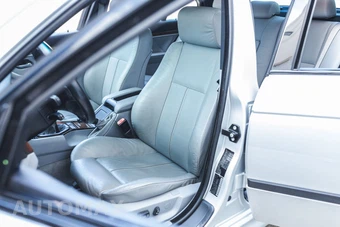 2003 BMW 5 Series Sedan 540i - miniatura 22