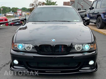 2003 BMW M5 Sedan - miniatura 3