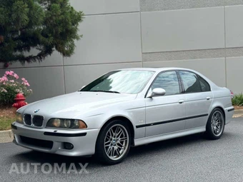 2003 BMW M5 Sedan - miniatura 2