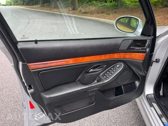 2003 BMW M5 Sedan - miniatura 24