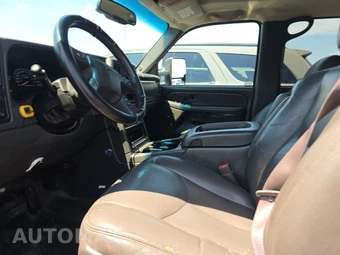 2003 Chevrolet Avalanche 1500 Crew Cab Short Bed - miniatura 7
