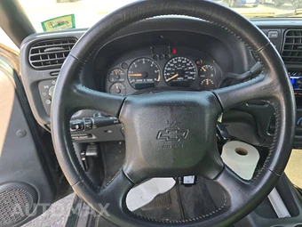 2003 Chevrolet Blazer LS – miniatura 10