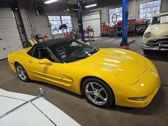 2003 Chevrolet Corvette Convertible - miniatura 4