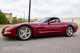 2003 Chevrolet Corvette Convertible - miniatura 2
