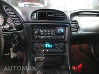 2003 Chevrolet Corvette Convertible – miniatura 10