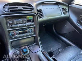 2003 Chevrolet Corvette Coupe - miniatura 10