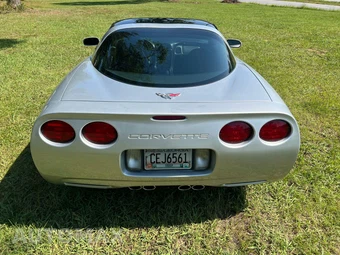 2003 Chevrolet Corvette Coupe - miniatura 5