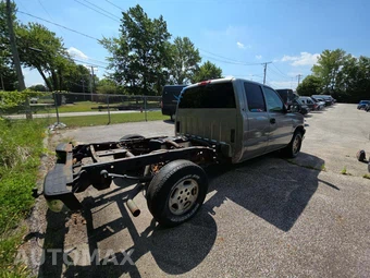 2003 Chevrolet Silverado 1500 LS Extended Cab Medium Bed 1SB w/Rear Doors – miniatura 3
