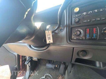 2003 Chevrolet Silverado 1500 LS Extended Cab Medium Bed 1SB w/Rear Doors – miniatura 8