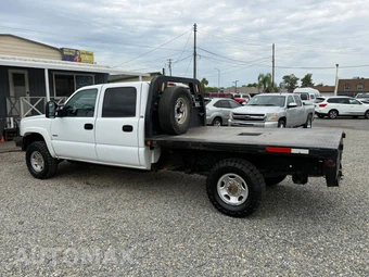 2003 Chevrolet Silverado 2500HD Crew Cab Long Bed 1SA - miniatura 3