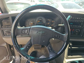 2003 Chevrolet Suburban 1500 LS – miniatura 10