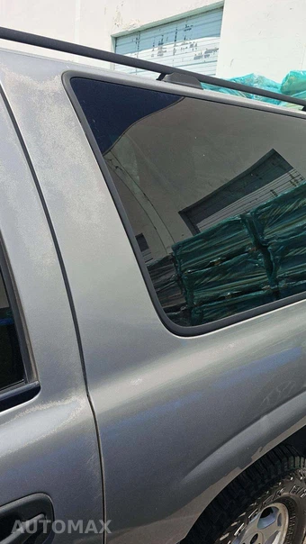 2003 Chevrolet Suburban 1500 LS – miniatura 32