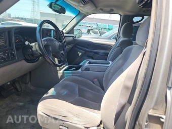 2003 Chevrolet Suburban 1500 LS – miniatura 7