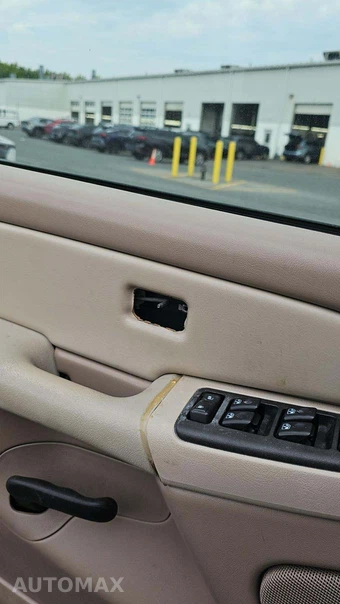 2003 Chevrolet Tahoe LS 1SJ - miniatura 28
