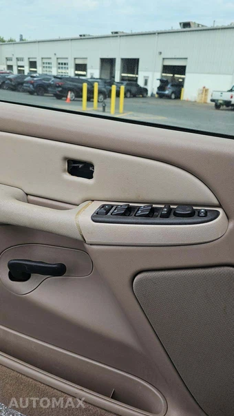 2003 Chevrolet Tahoe LS 1SJ - miniatura 32