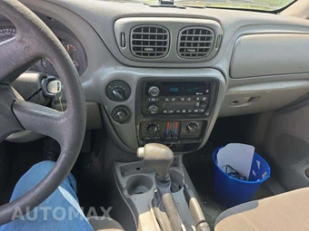 2003 Chevrolet TrailBlazer LS - miniatura 10