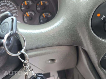 2003 Chevrolet TrailBlazer LS – miniatura 8