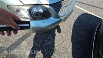 2003 Chrysler Town & Country Limited 119.3" WB – miniatura 40