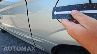 2003 Chrysler Town & Country Limited 119.3" WB – miniatura 44