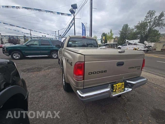 2003 Dodge Dakota SLT Crew Cab Medium Bed – miniatura 2