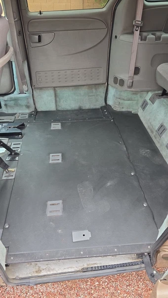 2003 Dodge Grand Caravan Sport Minivan 119.3" WB - miniatura 22