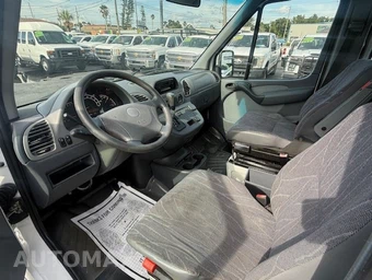 2003 Dodge Sprinter 2500 Cargo Van Standard Roof 140.0" WB - miniatura 9
