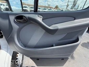 2003 Dodge Sprinter 2500 Wagon High Roof 140.0" WB - miniatura 18