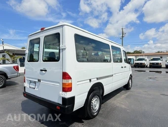 2003 Dodge Sprinter 2500 Wagon High Roof 140.0" WB - miniatura 5