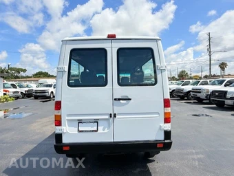 2003 Dodge Sprinter 2500 Wagon High Roof 140.0" WB - miniatura 6