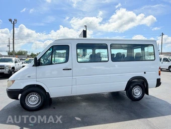2003 Dodge Sprinter 2500 Wagon High Roof 140.0" WB - miniatura 8