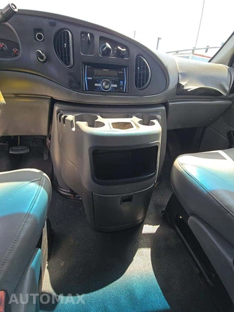 2003 Ford E-250 Commercial Cargo Van 138.0" WB - miniatura 10