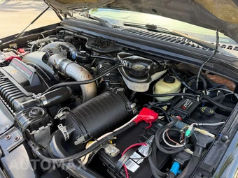 2003 Ford Excursion Limited - miniatura 71