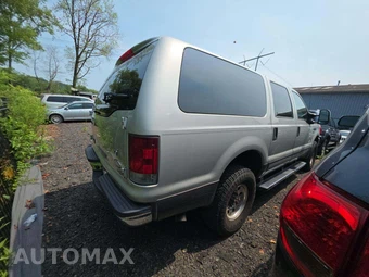 2003 Ford Excursion XLT – miniatura 3